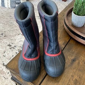 Boys size 6 Sorel snow boots